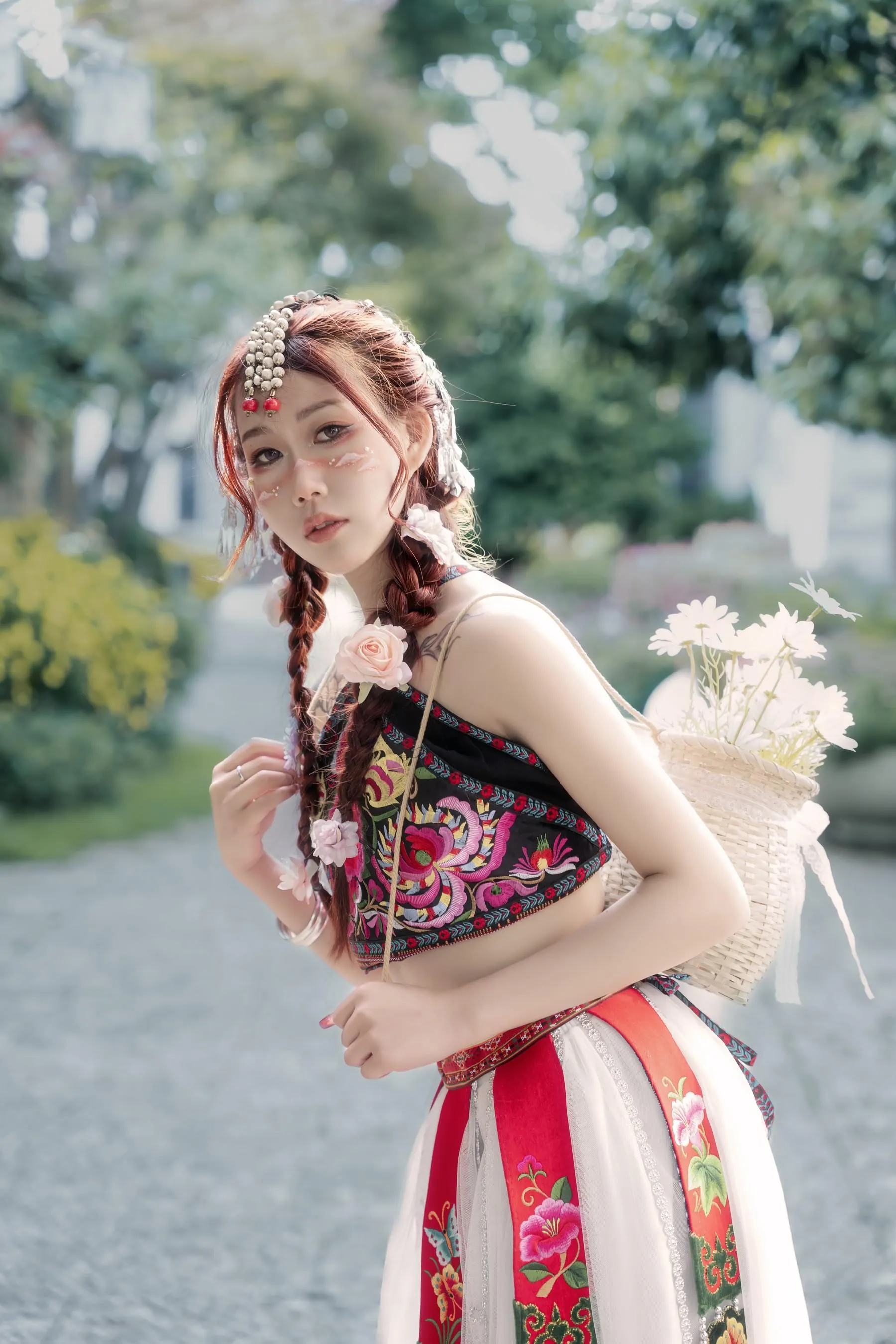 [艺图语] 2022.07.02 蔷薇少女 邓娃儿 [28P]插图